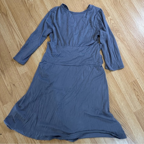 Garnet hill size large 100% wool faux wrap dress in gray with 3/4 sleeves - Picture 8 of 9